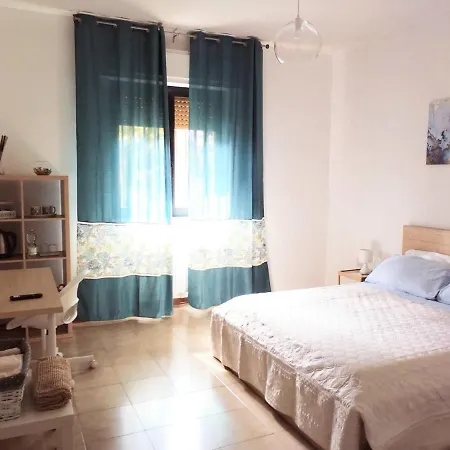 Alojamento de Acomodação e Pequeno-almoço Interno1